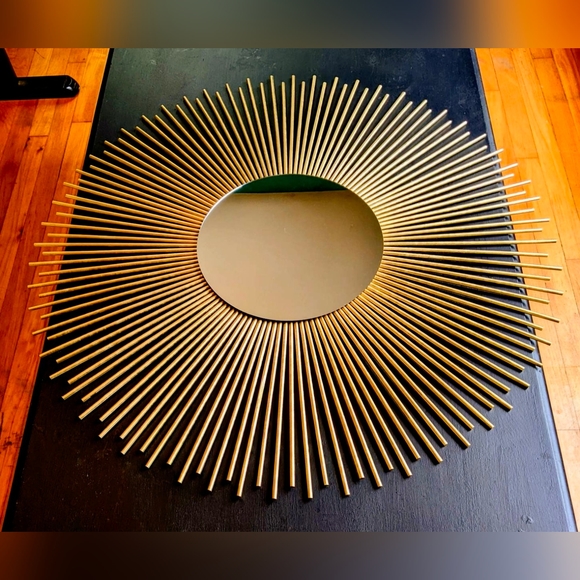 35" Gold Sunburst Mirror Decorative Wall Mirror Home Decor - Picture 2 of 8